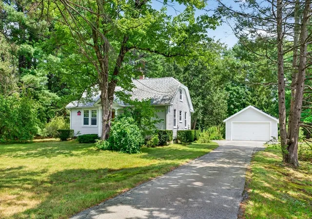 2nd image of 46 Tilton Ave, Lunenburg, MA 01462 | MLS# 73563083