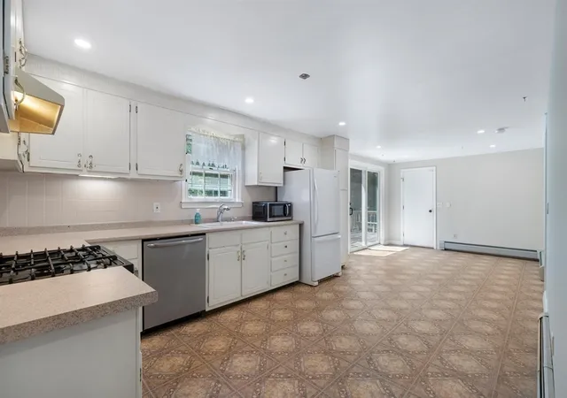Photo 4 of Sale Pending at 771 W Yarmouth Rd, Yarmouth, MA 02675 | MLS# 73554094 | Listing updated on 2026-09-09