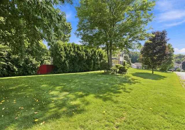 3rd image of 32 Waterford Dr, Westfield, MA 01085 | MLS# 73558771