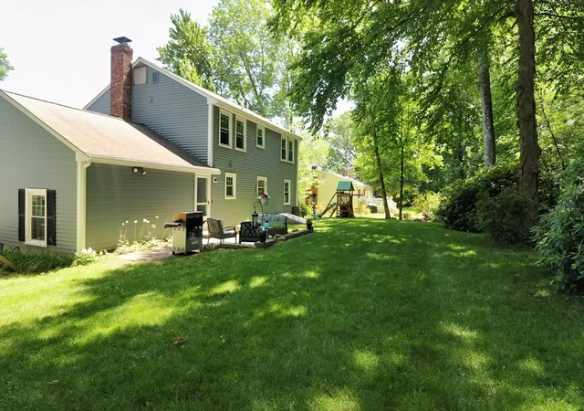 Homes for sale in Milford, MA | 50 Sunset Dr, Milford, MA 01757 | MLS# 73537284