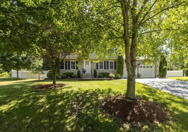 4th image of 13 Candlewood Dr, Medway, MA 02053 | MLS# 73541488