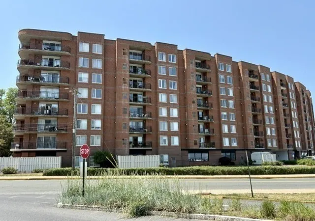 Homes for sale in Hull, MA | 121 Nantasket Ave #401, Hull, MA 02045 | MLS# 73543664