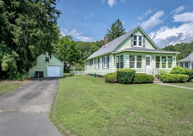 2nd image of 94 Holyoke Road, Westfield, MA 01085 | MLS# 73549317