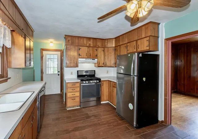 5th image of 94 Holyoke Road, Westfield, MA 01085 | MLS# 73549317