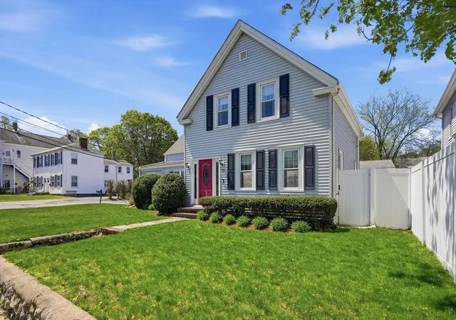 Homes for sale in Dedham, MA | 31 Walnut St, Dedham, MA 02026 | MLS# 73528403