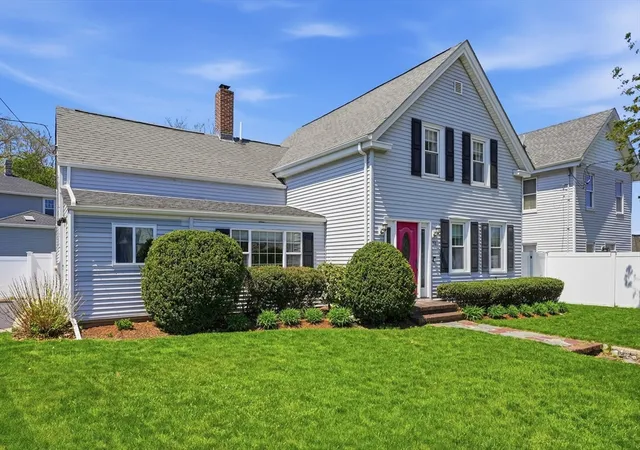 Homes for sale in Dedham, MA | 31 Walnut St, Dedham, MA 02026 | MLS# 73528403
