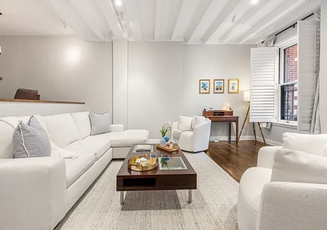 1st image of 48 Beacon St #1R, Boston, MA 02108 | MLS# 73506331