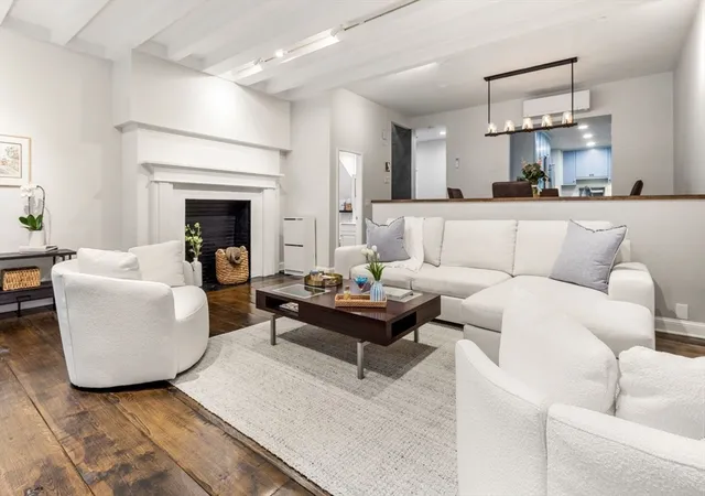 2nd image of 48 Beacon St #1R, Boston, MA 02108 | MLS# 73506331