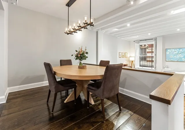 5th image of 48 Beacon St #1R, Boston, MA 02108 | MLS# 73506331