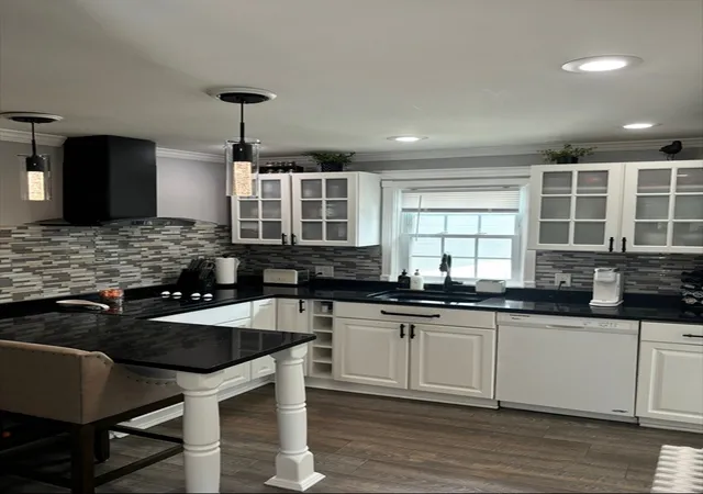 2nd image of 110 Grant Ave, Somerset, MA 02726 | MLS# 73556716