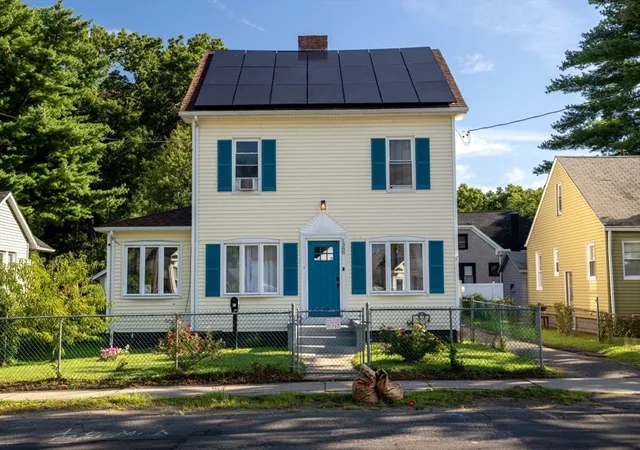 1st image of 1388 Bay St, Springfield, MA 01109 | MLS# 73566193
