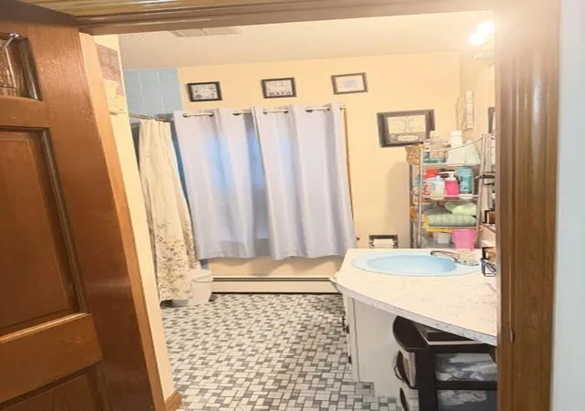 13th image of 111 Maple St, Gardner, MA 01440 | MLS# 73549753