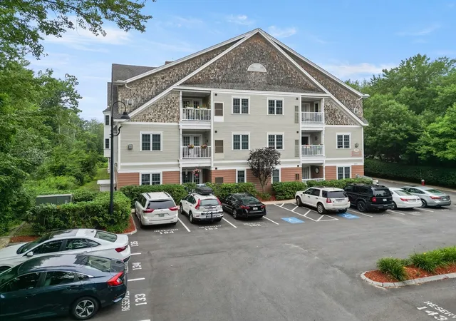 1st image of 190 Chickering Rd #212D, North Andover, MA 01845 | MLS# 73556205