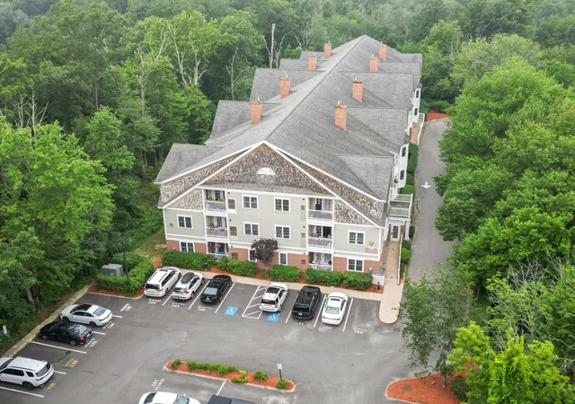 2nd image of 190 Chickering Rd #212D, North Andover, MA 01845 | MLS# 73556205
