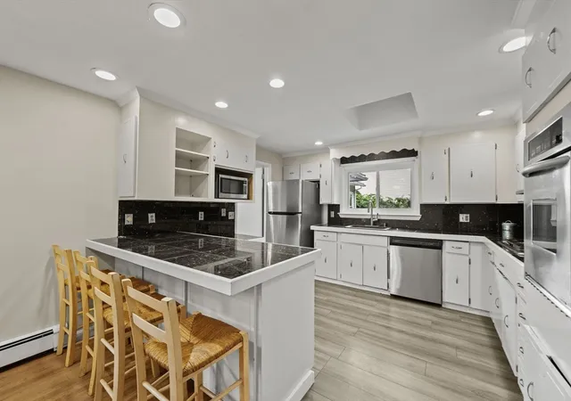 Photo 4 of Single family home for sale at 7 Pocahontas Dr, Peabody, MA 01960 | MLS# 73558758 | Listing updated on 2026-09-18