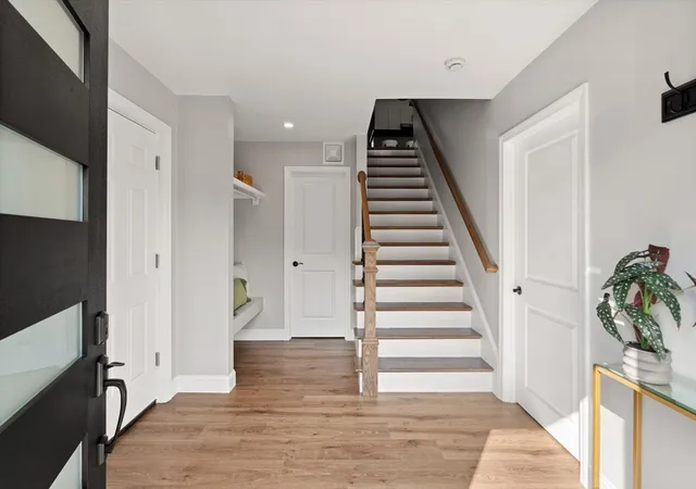 Photo 4 of Single family home for sale at 660 Hildreth St, Dracut, MA 01826 | MLS# 73565444 | Listing updated on 2026-09-15