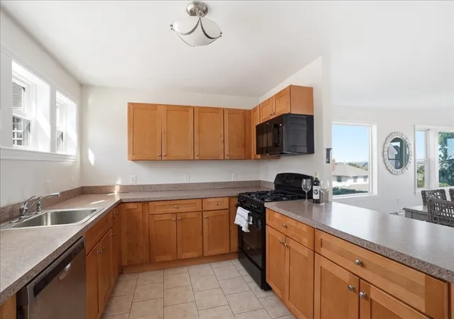 5th image of 31A Merrill Road, Hull, MA 02045 | MLS# 73538039