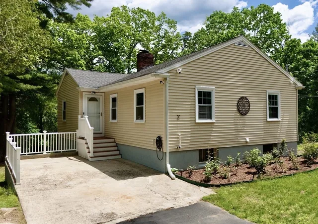 Photo 4 of Single family home for sale at 82 Cottage St, Natick, MA 01760 | MLS# 73529467 | Listing updated on 2026-09-18