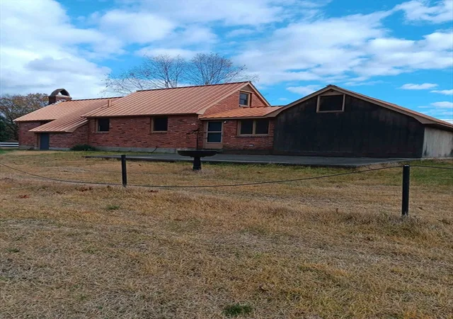 2nd image of 101 Middle St, Attleboro, MA 02703 | MLS# 73452495