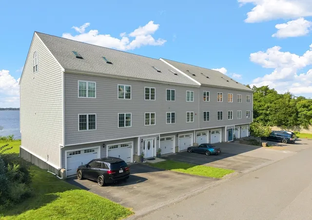 4th image of 273 Draper St, Fall River, MA 02724
