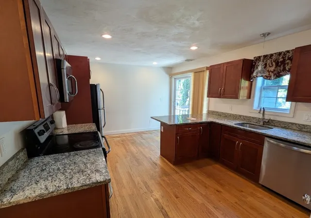 Photo 3 of Sale Pending at 12 Woodbury Ct #12, Salem, MA 01970 | MLS# 73550562 | Listing updated on 2026-09-07