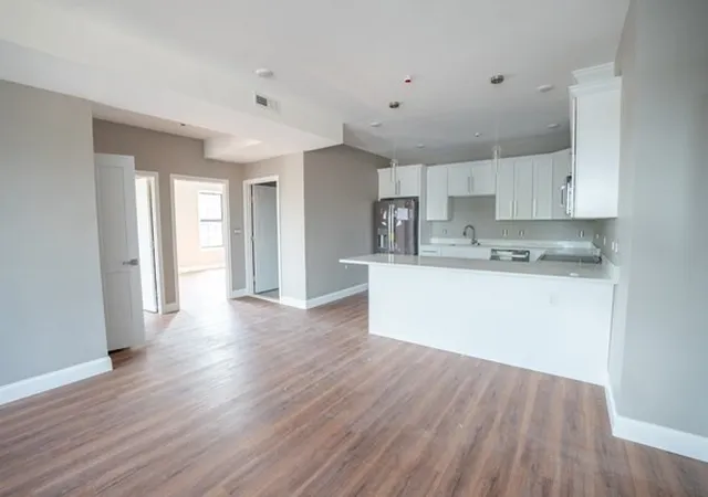 Photo 3 of Condominium at 13 Nahant St #4C, Lynn, MA 01902 | MLS# 73431977 |  | Sold on 2026-04-02
