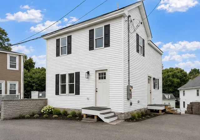 Photo 3 of Single family home for sale at 11 Hovey St, Woburn, MA 01801 | MLS# 73569261 | Listing updated on 2026-09-03