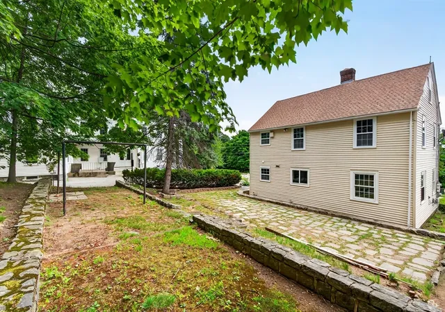 3rd image of 118 Blossom St, Fitchburg, MA 01420 | MLS# 73541224