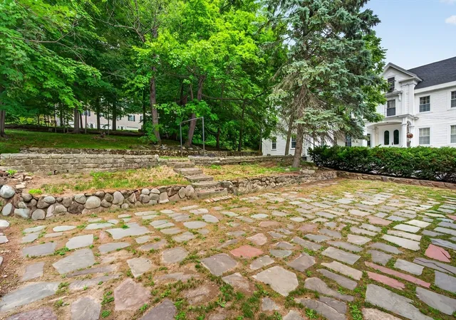 4th image of 118 Blossom St, Fitchburg, MA 01420 | MLS# 73541224