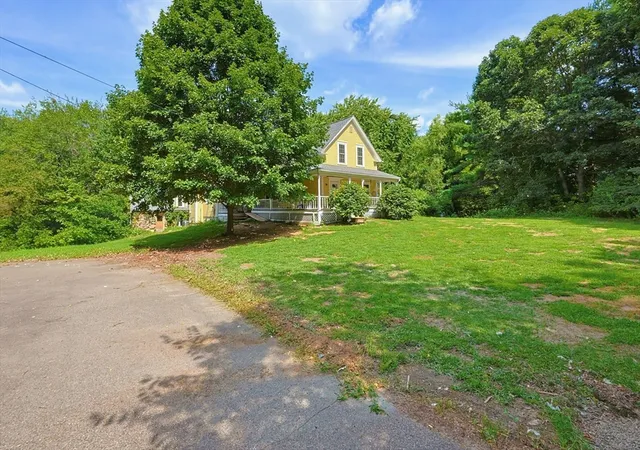 Photo 2 of Single family home for sale at 109 Pine St, Franklin, MA 02038 | MLS# 73562822 | Listing updated on 2026-09-14