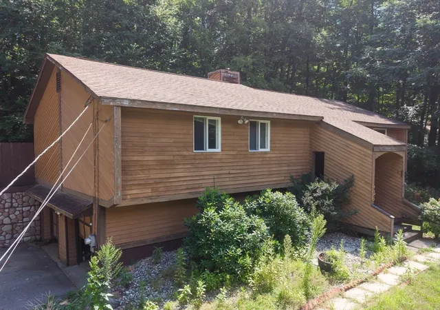 Photo 2 of Sale Pending at 426 Cronin Rd, Warren, MA 01083 | MLS# 73562035 | Listing updated on 2026-09-04