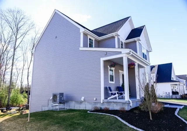 2nd image of 31 Lilac Ave, Bellingham, MA 02019 | MLS# 73499306