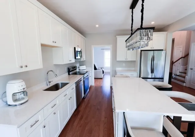 3rd image of 31 Lilac Ave, Bellingham, MA 02019 | MLS# 73499306