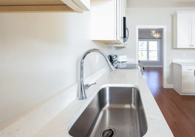 5th image of 31 Lilac Ave, Bellingham, MA 02019 | MLS# 73499306