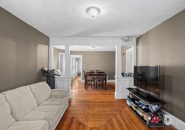 5th image of 39 Myrtle St, Pawtucket, RI 02860 | MLS# 73548384