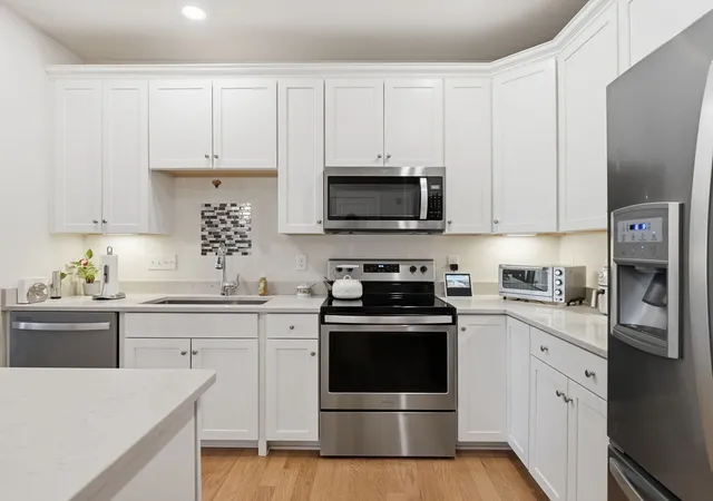 3rd image of 220 Martins Landing #104, North Reading, MA 01864 | MLS# 73503399