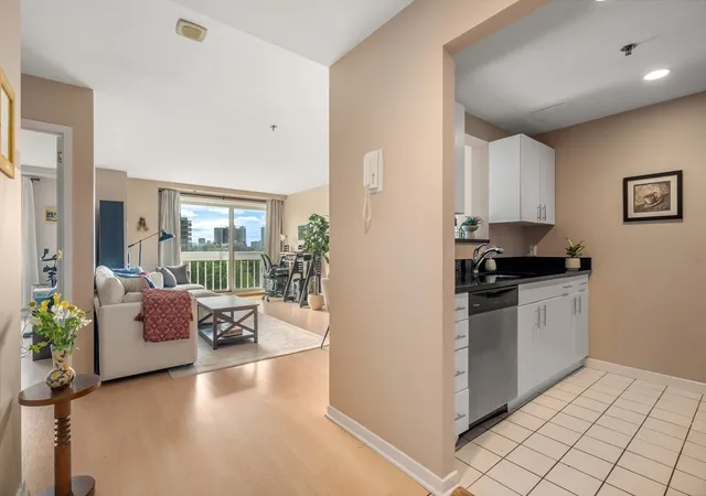 Homes for sale in Cambridge, MA | 950 Massachusetts Ave #514, Cambridge, MA 02139 | MLS# 73541768