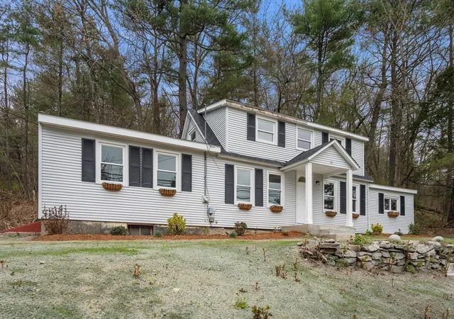 Homes for sale in Grafton, MA | 78 Pleasant St, Grafton, MA 01519 | MLS# 73542032