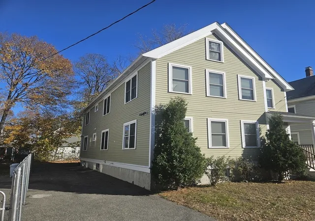 2nd image of 20 Massasoit St, Hyde Park, MA 02136 | MLS# 73558141