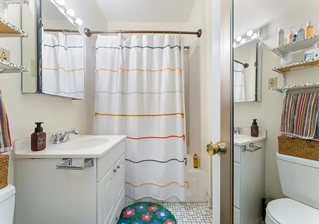2nd image of 1400 Commonwealth Ave Condo, Brighton, MA 02135