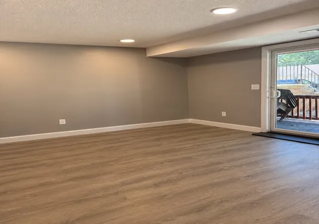 3rd image of 39 Randolph Dr #39, Tewksbury, MA 01876 | MLS# 73555406