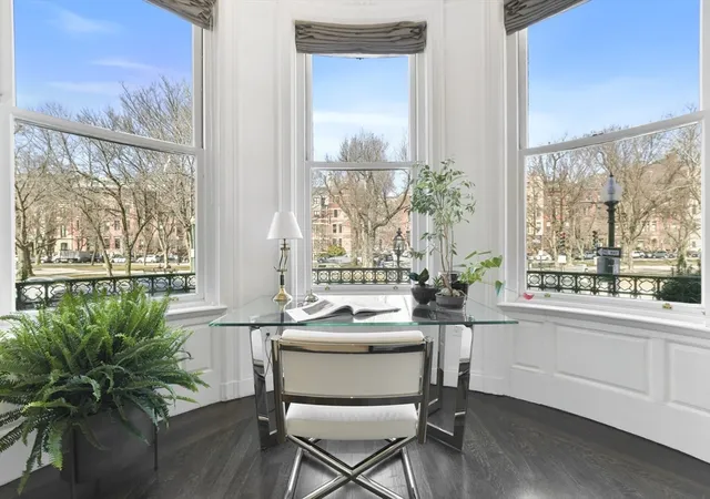 4th image of 29 Fairfield St, Boston, MA 02116