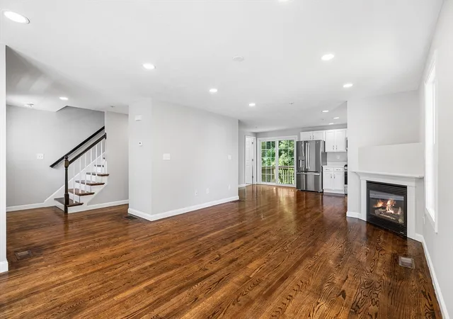 Homes for sale in Chelmsford, MA | 186 Tyngsboro Rd #6, Chelmsford, MA 01863 | MLS# 73545697