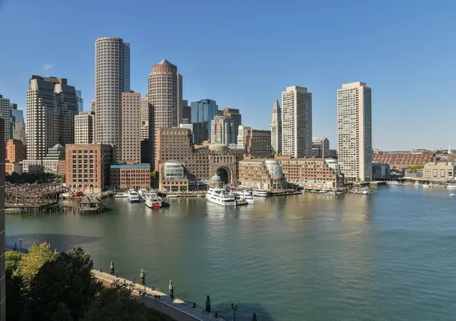 25th image of 10 Rowes Wharf #1201, Boston, MA 02110 | MLS# 73496305