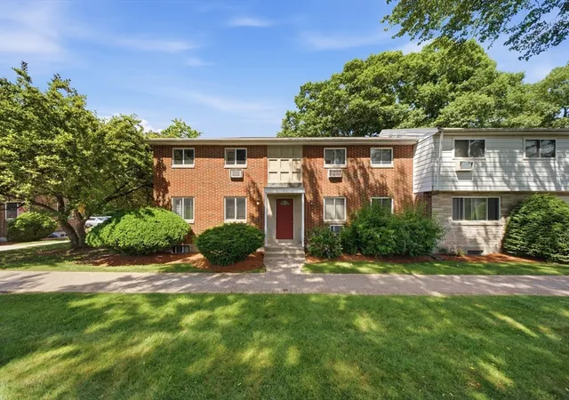 Homes for sale in Framingham, MA | 18 Wilson Dr #18, Framingham, MA 01702 | MLS# 73546568