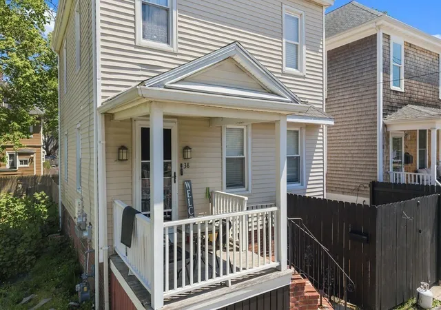 Homes for sale in New Bedford, MA | 38 Liberty St, New Bedford, MA 02740 | MLS# 73516436