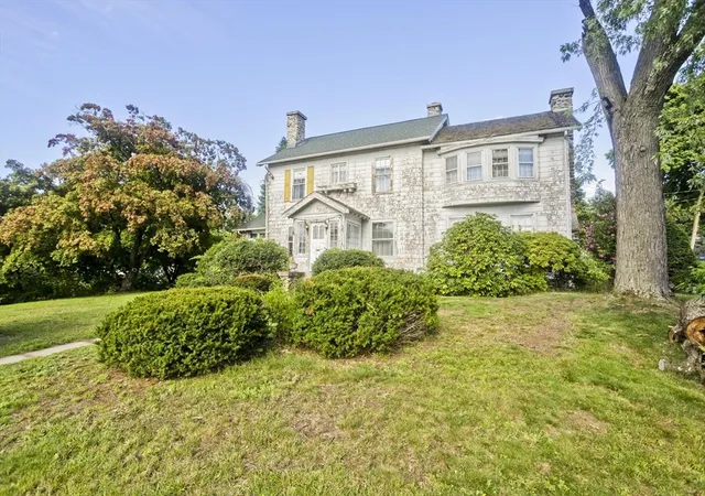 Photo 3 of Single family home for sale at 1750 Northampton St, Holyoke, MA 01040 | MLS# 73569287 | Listing updated on 2026-09-18