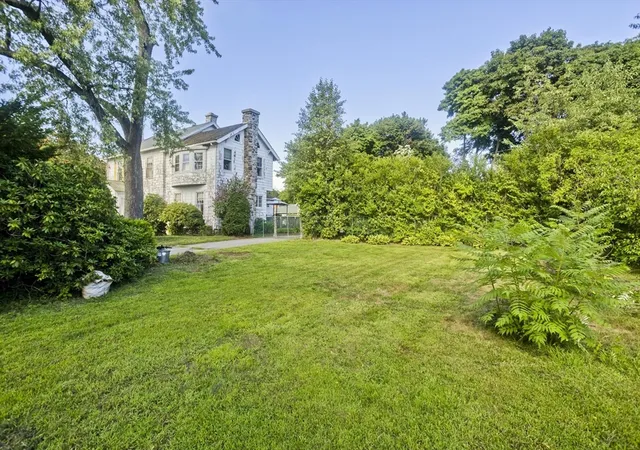 Photo 4 of Single family home for sale at 1750 Northampton St, Holyoke, MA 01040 | MLS# 73569287 | Listing updated on 2026-09-18