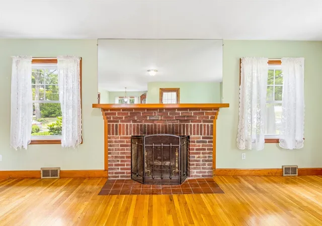 4th image of 2 Hunting St, North Attleboro, MA 02760 | MLS# 73556689