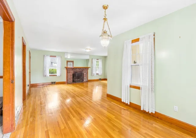 5th image of 2 Hunting St, North Attleboro, MA 02760 | MLS# 73556689
